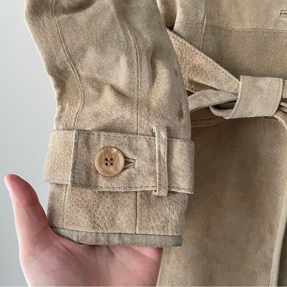 Le Chateau Tan Trench Coat - Picture 7 of 14